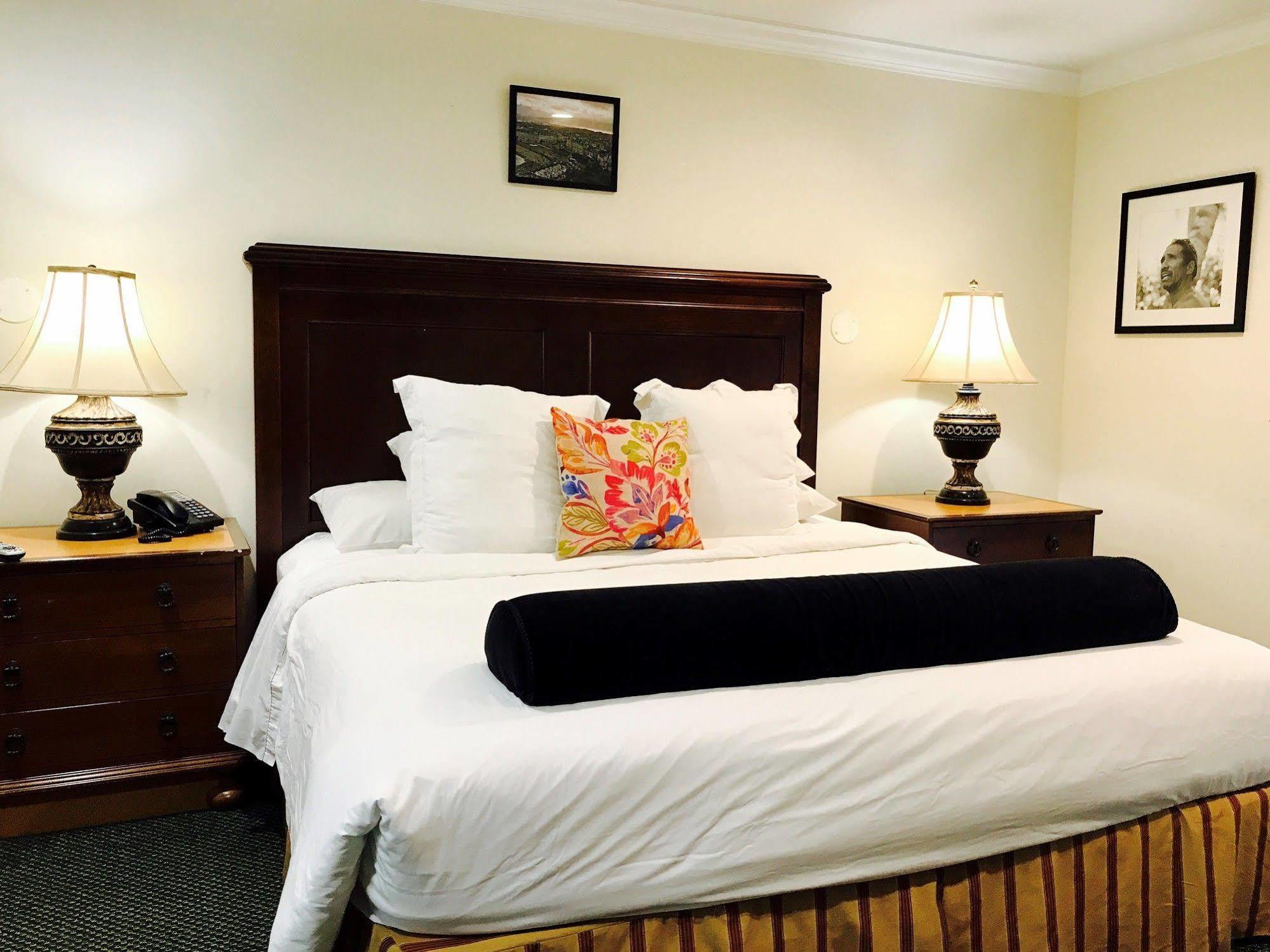 Kenny's Tipperary Motel
